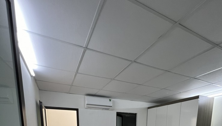 Cho thuê căn hộ chung cư tòa Thành Công Tower 57 Láng Hạ, 178 m² - 3 ngủ, 2VS, 18 Tr
